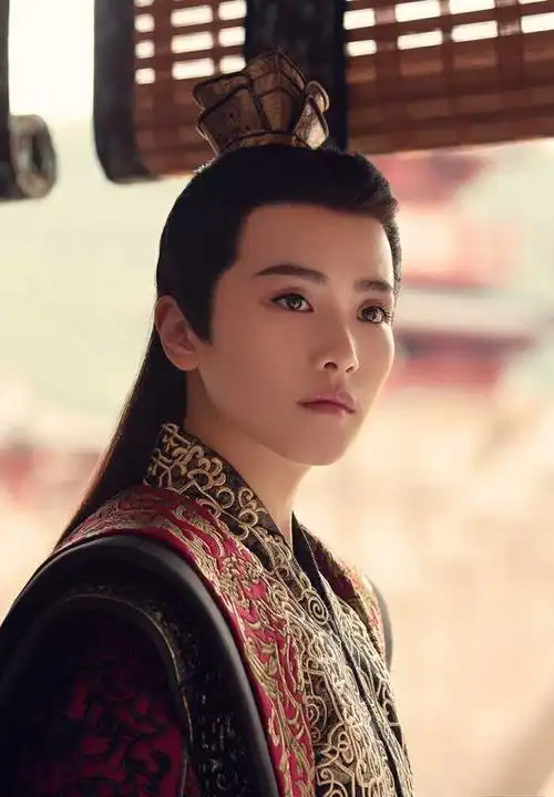 你看过的经典女扮男装的反串影视剧有哪些?