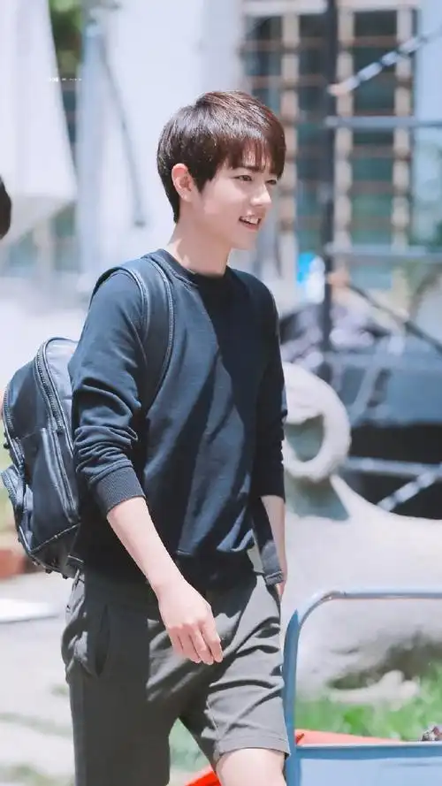 肖战超话染发的圆战宝宝#肖战