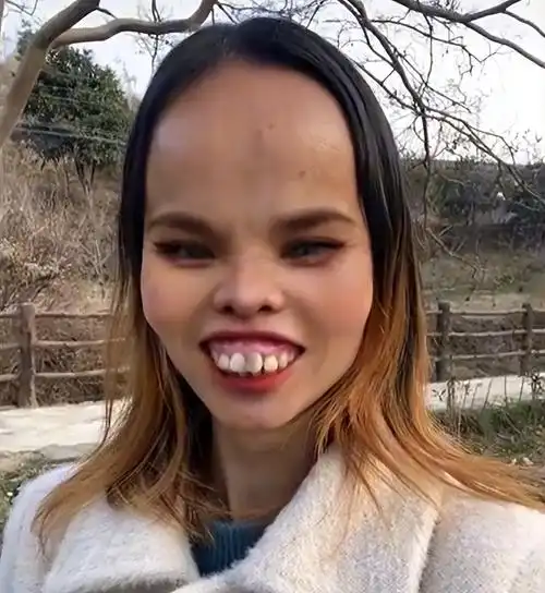 江西女子"一丑成名",靠奇特长相圈粉百万,自信程度不输凤姐