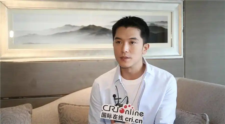 专访邱泽:演员像面镜子 角色中找寻自我