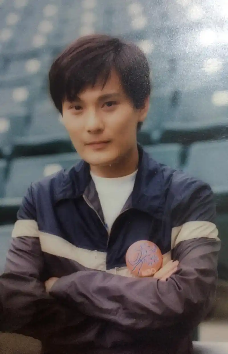 张信哲:开演唱会"翻车",53岁依旧单身,被质疑是"同性恋"_李宗盛