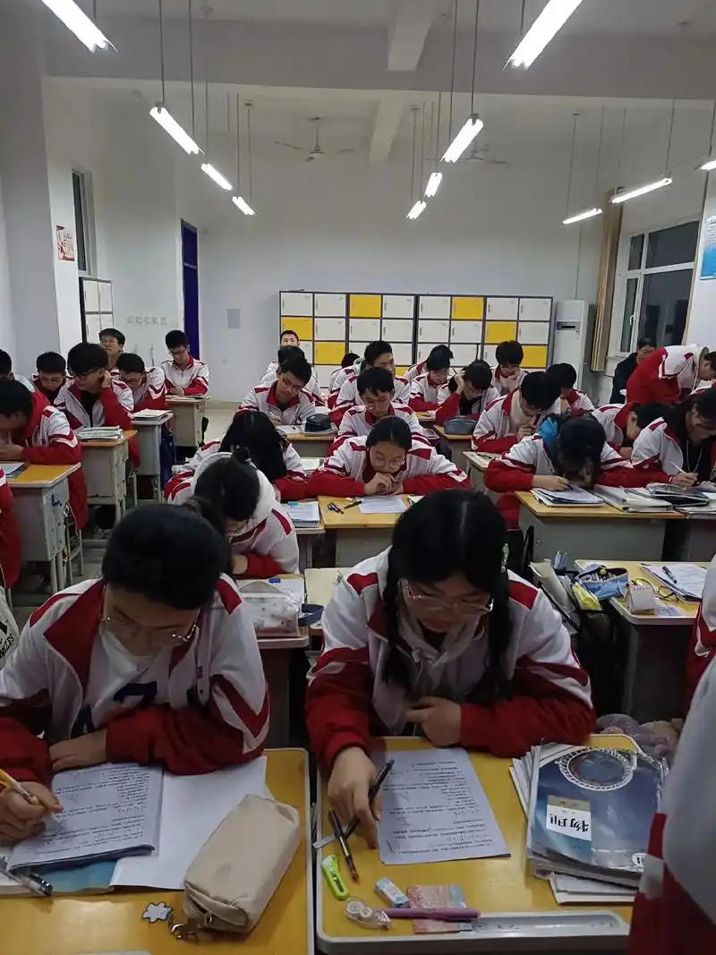 诸城实验高一2023级夏季校服量体#记录校园生活 #以梦为马 - 抖音