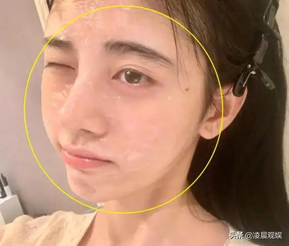 鞠婧祎素颜长啥样?看清她怼脸拍卸妆后的颜值:难怪叫四千年美女