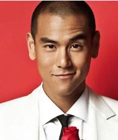 话说最近寸头特风行,我家彭于晏吗但是寸头小王子.