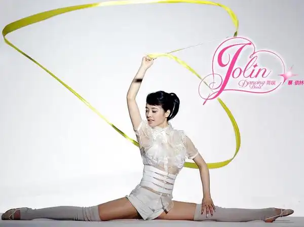 那些爱劈腿的明星们