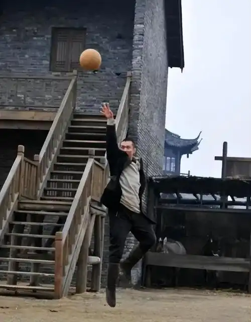 回顾黄志忠为了柯蓝和结婚13年的妻子离婚结果竹篮打水一场空