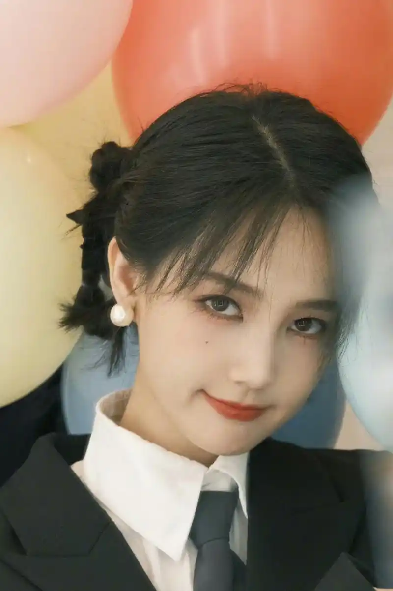 耶耶耶!眼神好勾人!#李一桐