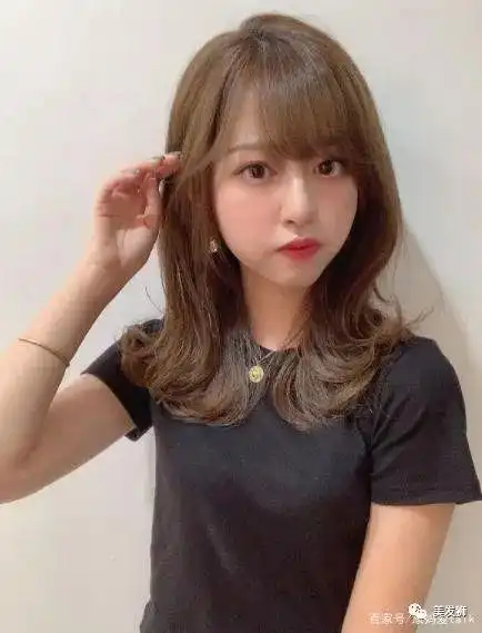 2021下半年日系刘海趋势温柔微旁分大人感流线型夏日好清新