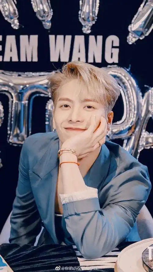 王嘉尔#心情不好就来看王嘉尔,混入一张嘎嘎小时候太可爱了