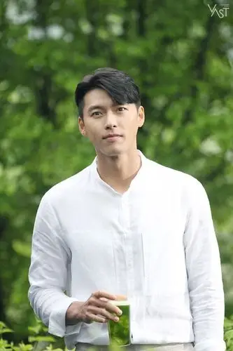 玄彬近照太平洋宽肩帅翻!玄彬身材变化史,为戏瘦成v脸