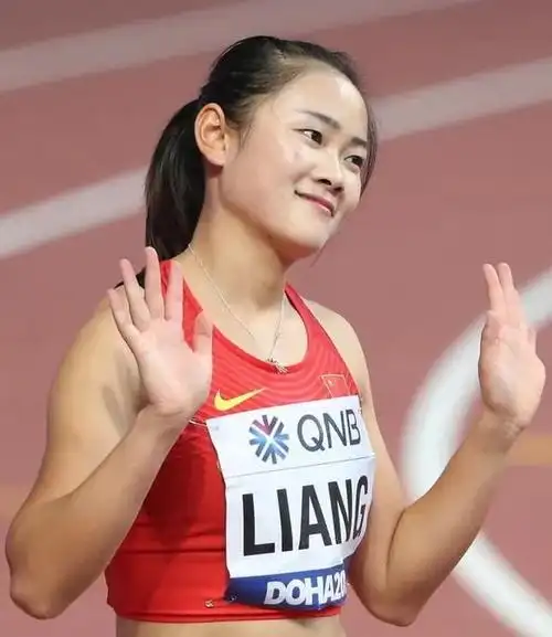 梁小静11秒18夺得百米季军,中国速度闪耀世界赛场__财经头条