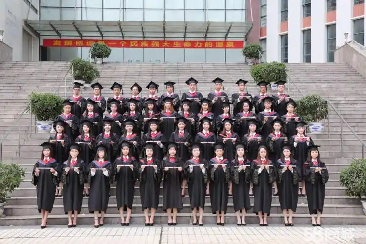 阳江大量毕业服装出租,广州学士服出租,合影架子出租