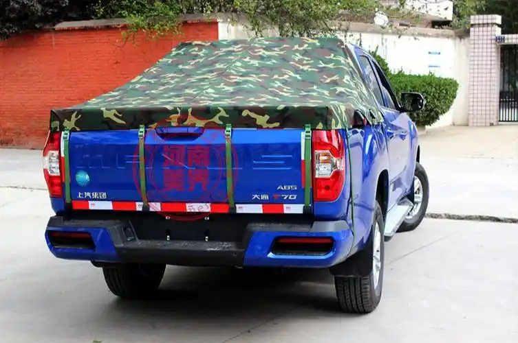 皮卡车的帆布防雨棚挺简单