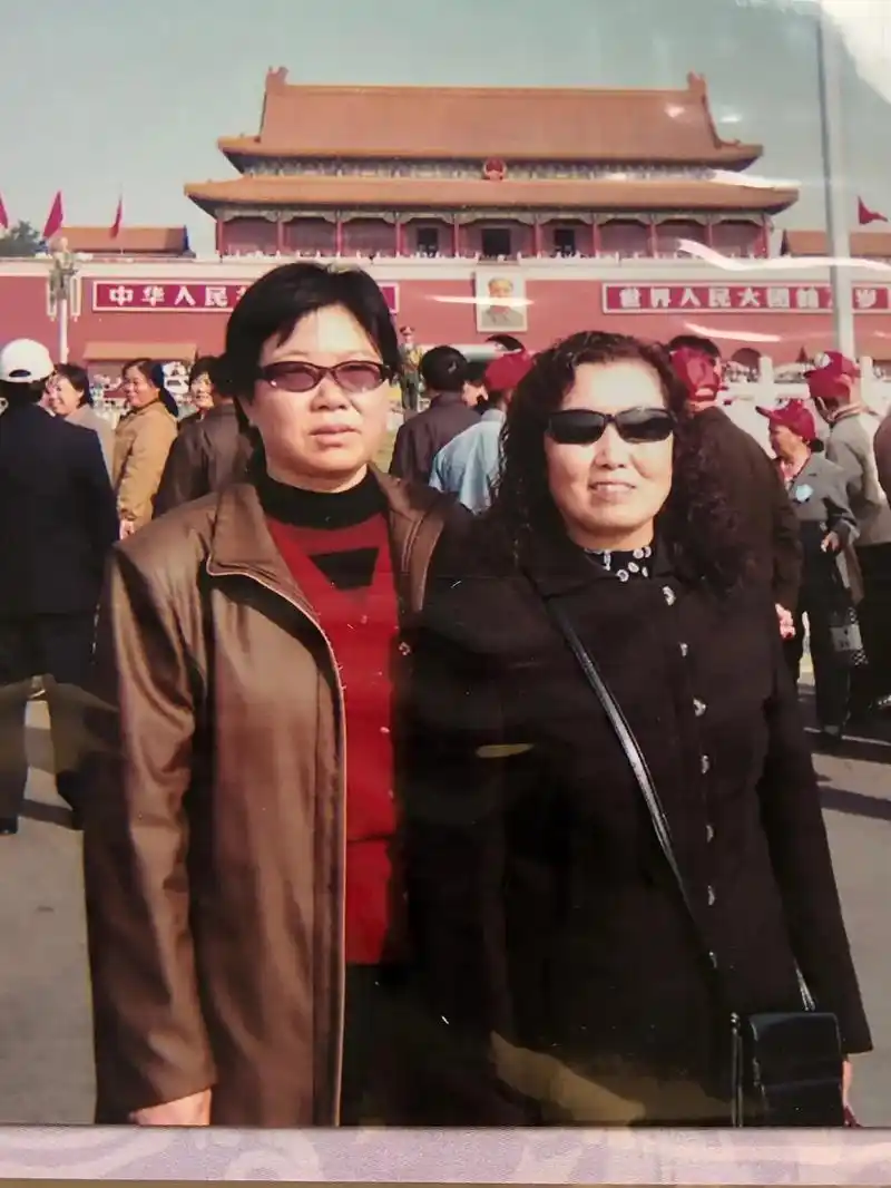 翻开老照片#我们也年轻过#06年北京游#愿余生一切安好 - 抖音