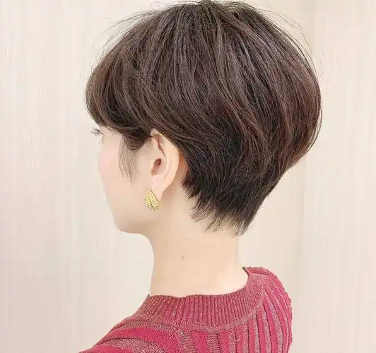 最适合30岁女性的短发,精致,时尚,有气质,喜欢吗
