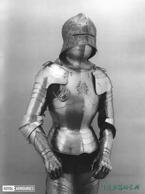 神圣罗马帝国皇帝的御用铠甲有多精美?