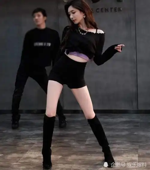 江疏影跳舞画面彻底火了,看到真实镜头下的身材,全网尖叫