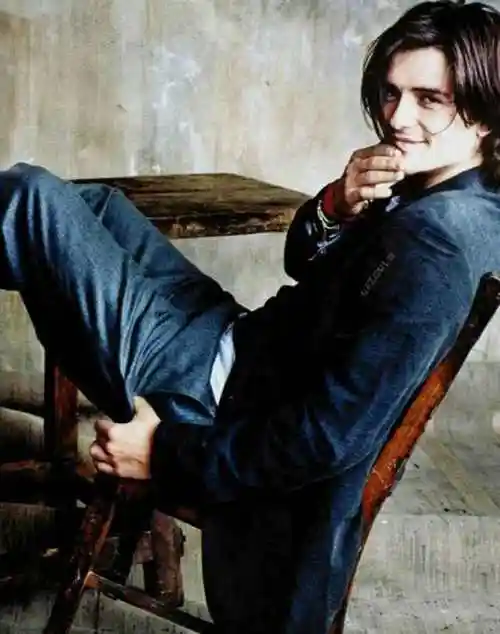 当欧美男神留起长发阿汤哥德普惊艳小李子美如画皮特很尴尬