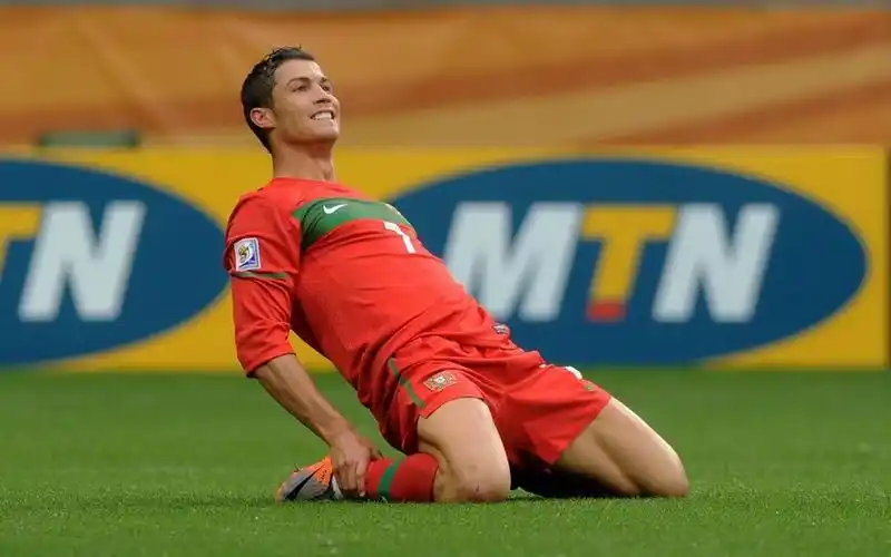 足球 球星 c罗纳尔多