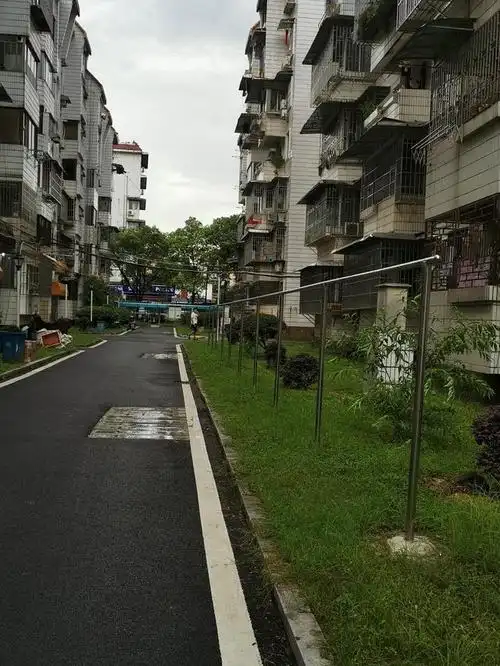 老旧小区改造之后,旧貌换新颜,城市里的烟火气