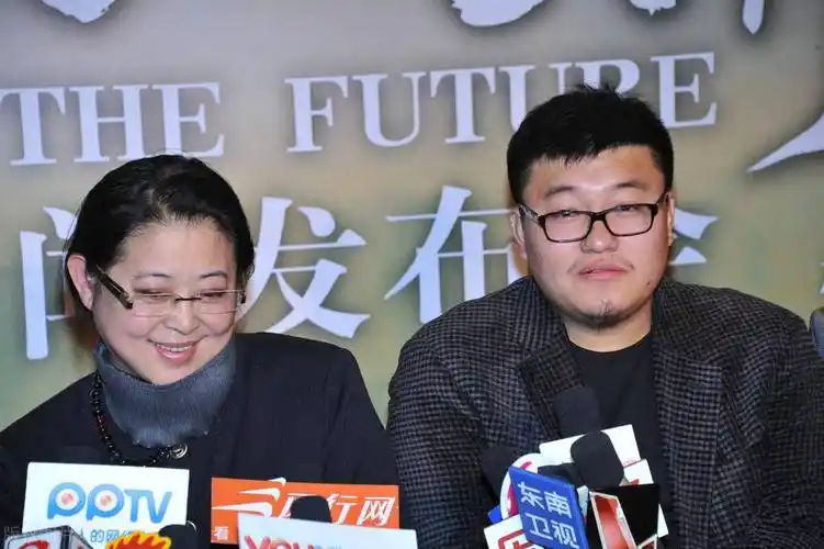 倪萍再婚嫁给杨亚洲:从患难中走出的幸福_儿子_虎子_电影