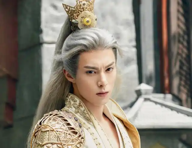 《遇龙》晒演员定妆照,王鹤棣白发帅气,演员阵容爱了爱了