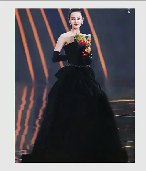 迪丽热巴明星同款礼服赫本复古黑性感一字肩气质主持年会晚礼服