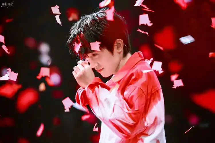 并能通过自己的努力小有成就,那相信有了这份陪伴之后,粉丝们和千玺