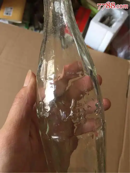 70年代天津山海关汽水瓶一个