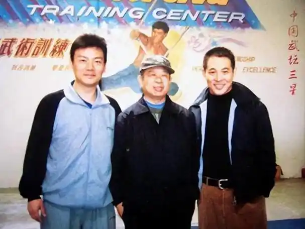 王群第一代功夫明星李连杰的大师兄死后母亲被孙子告上法庭