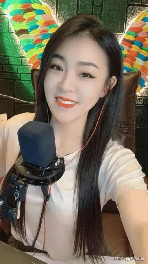 亚男个人资料简介图片(网红王亚男结过婚吗)