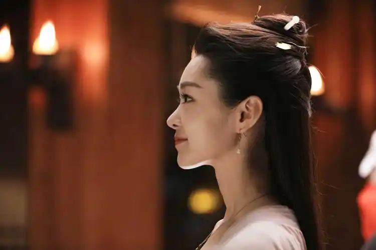 庆余年正式开播宋轶化身忠犬妹范若若