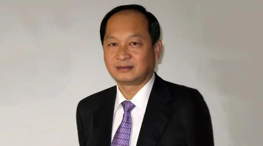 丁一凡任凭市场引导经济易诱发经济危机