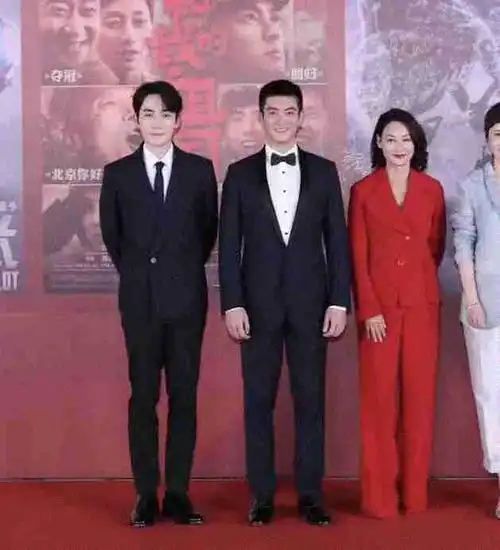 朱一龙别再跟杜江比身高了,穿西装袖子都露不出手!