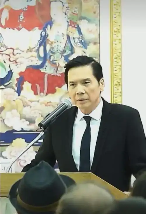 向华强客串赌神成经典出席刘德华父亲葬礼