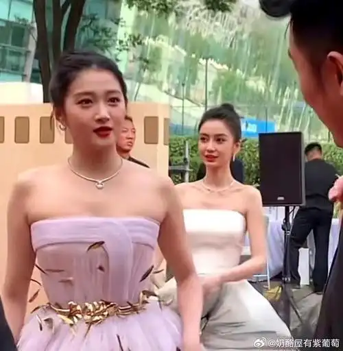 大骨架关晓彤和小骨架杨颖的区别