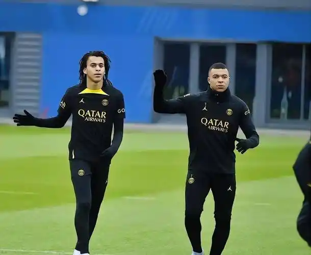 8亿的姆巴佩已经是当世第一人,而他弟弟埃唐-姆巴佩也已经在开始了