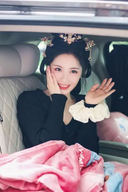 王艺瑾carta新歌红famous##王艺瑾竹马天降都是你