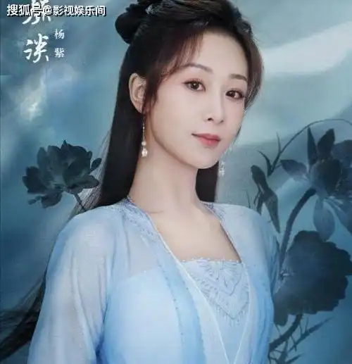 蔡徐坤硬汉封面造型yt抨击饭圈圈钱利益链杨紫连续两部剧未能播放