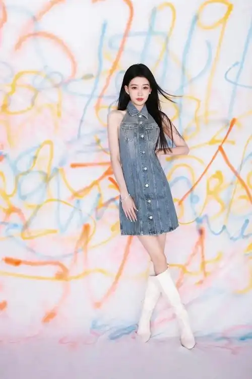 极品美人孙怡长筒靴写真大赏这个表情还真不好用言语形容