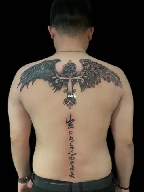天使翅膀恶魔翅膀十字架纹身