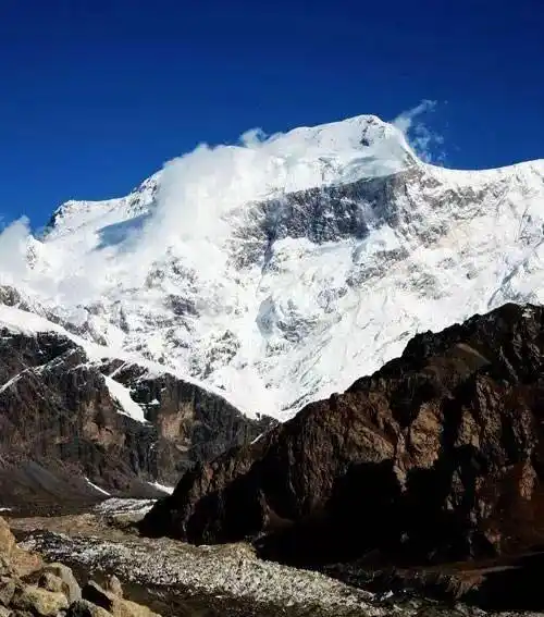 天山最高峰-托木尔峰自然保护区