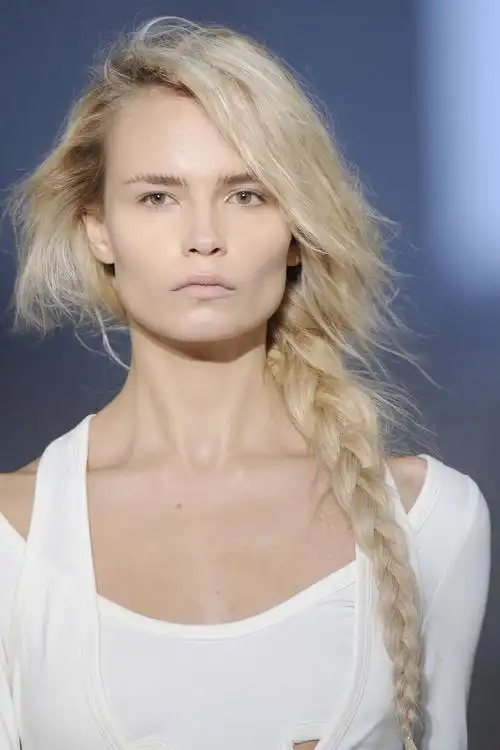 维多利亚风格松散麻花辫 2010流行指标!