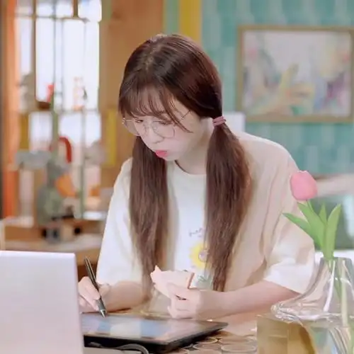 虞书欣超话#虞书欣虞美人#最近超心水双马尾欣做了一组美宝头像97