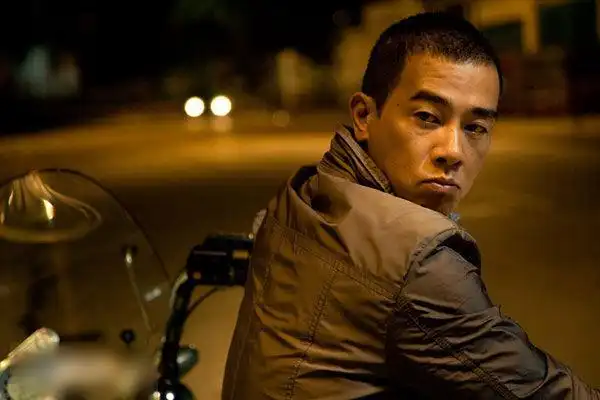 陈小春生活写真照-明星库-中国时尚网