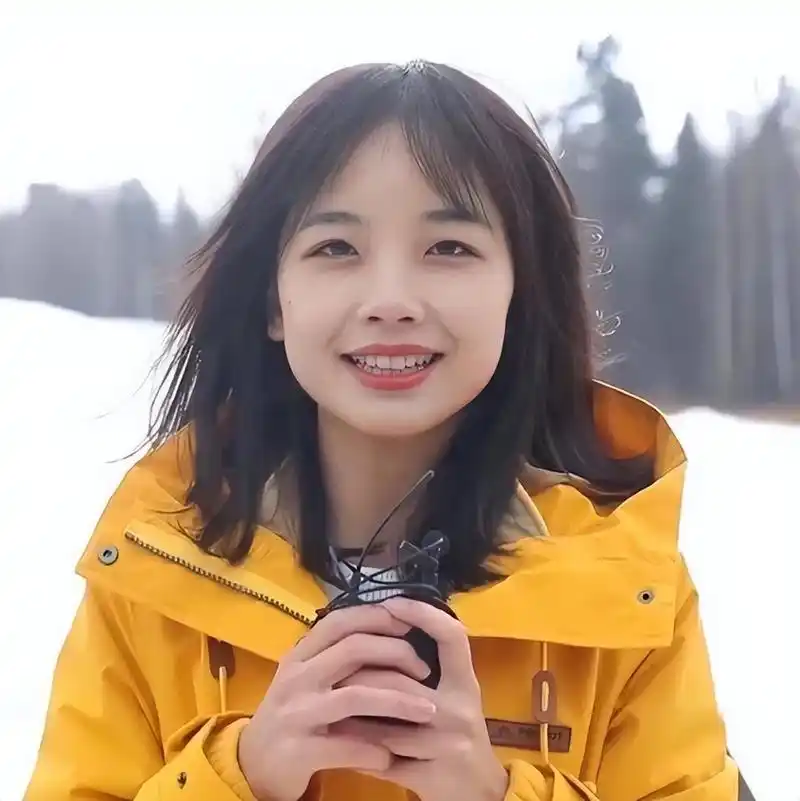 央视美女记者王冰冰.