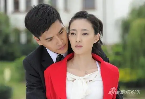 王丽坤《盛女》情路坎坷惨遭王传一劈腿