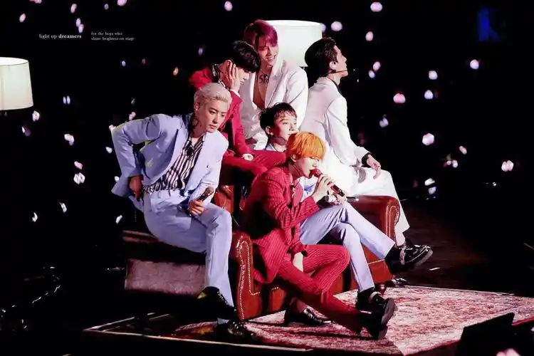 想起来拿着压岁钱求姐姐真的很好笑04我眼看着exo从12个人到11个人