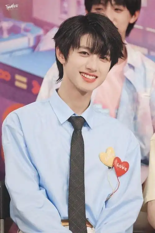 朱志鑫:翩翩少年