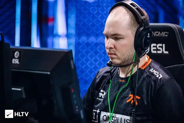 go圈日常事:守护全csgo最美的笑容_网易buff饰品交易平台